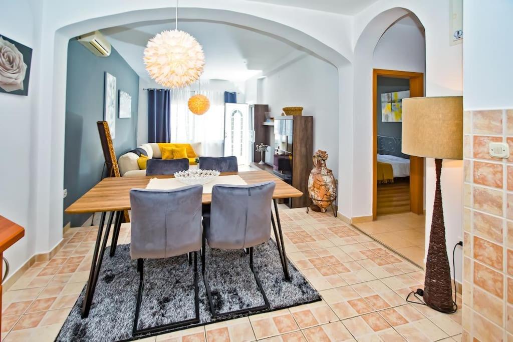 Apartman Tino With Two Sunny Terace Hvar Town Exterior photo