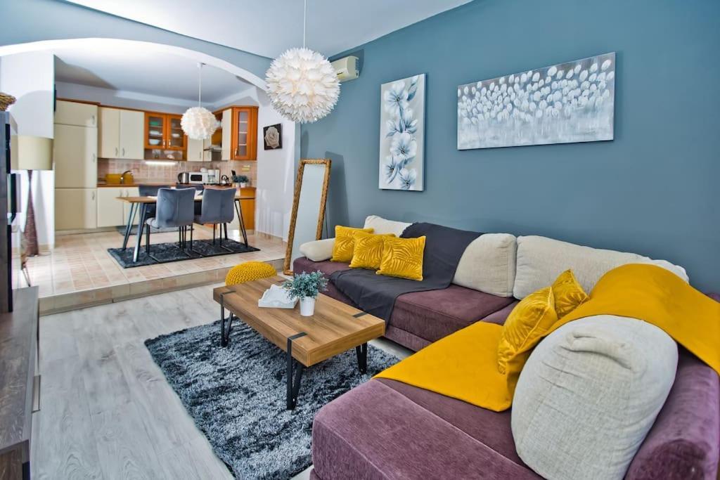 Apartman Tino With Two Sunny Terace Hvar Town Exterior photo